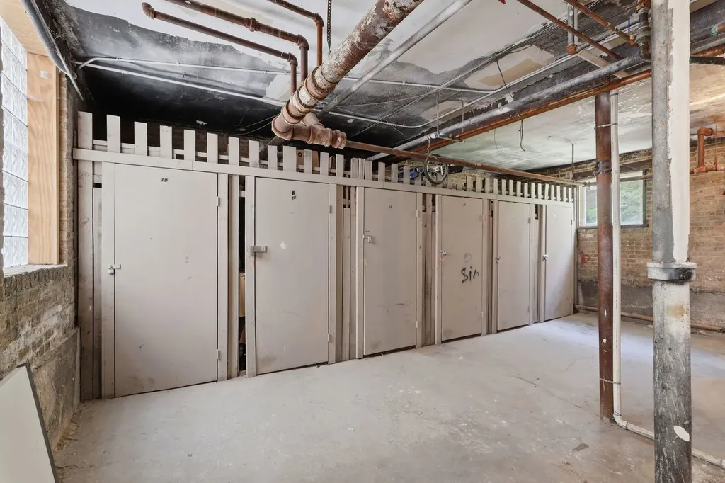 1624 West Farwell Avenue Chicago IL 60626