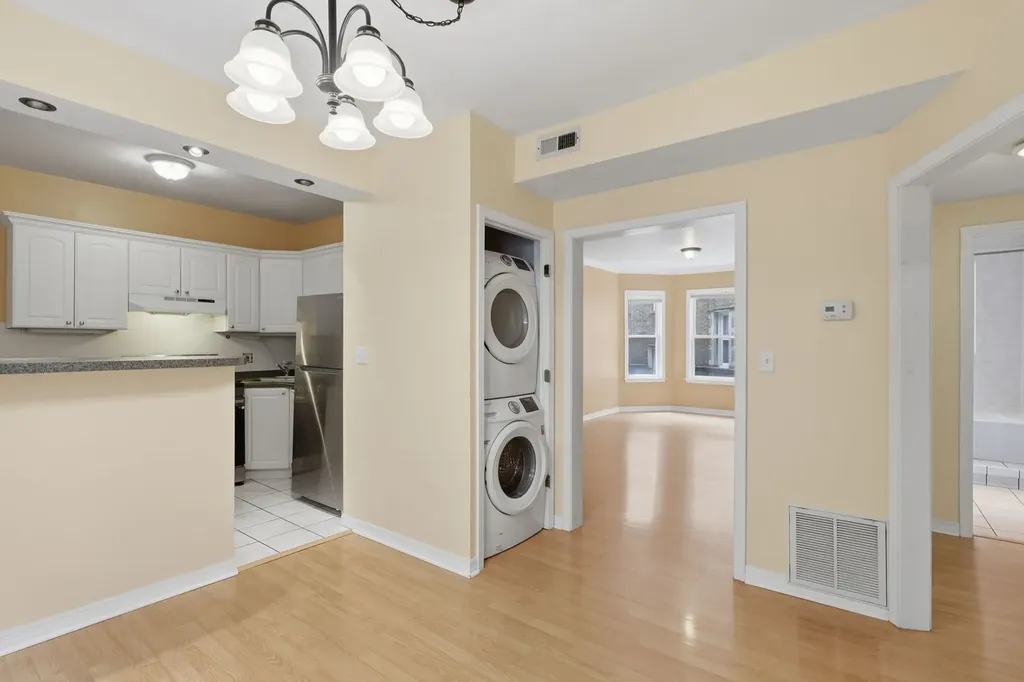 1624 West Farwell Avenue Chicago IL 60626