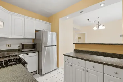 1624 West Farwell Avenue Chicago IL 60626
