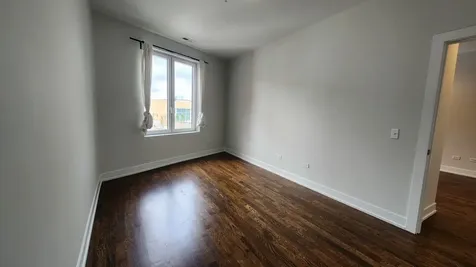4428 North Sheridan Road Chicago IL 60640
