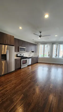 4428 North Sheridan Road Chicago IL 60640