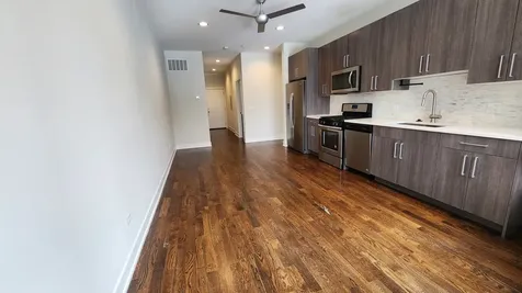 4428 North Sheridan Road Chicago IL 60640