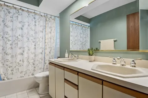 1212 Rose Court Bartlett IL 60103