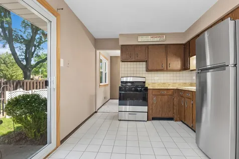 1212 Rose Court Bartlett IL 60103