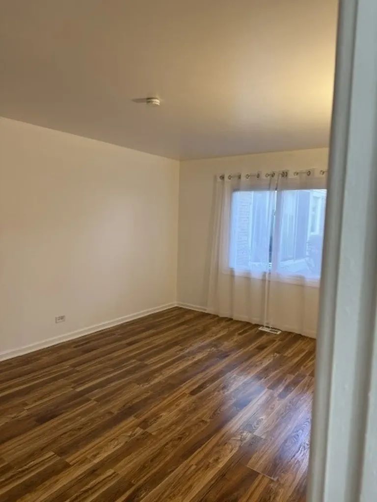 3008 Roberts Drive Woodridge IL 60517