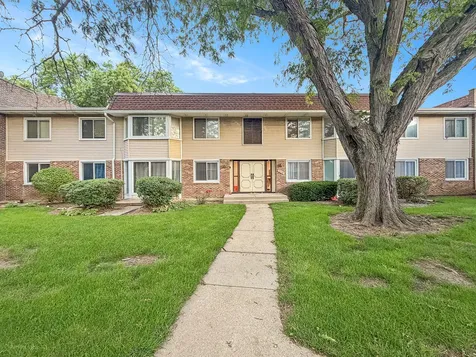 3008 Roberts Drive Woodridge IL 60517