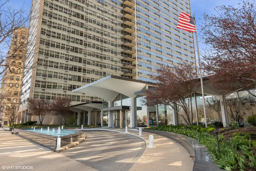3550 North Lake Shore Drive Chicago IL 60657