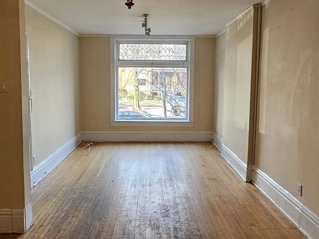 3639 North Greenview Avenue Chicago IL 60613
