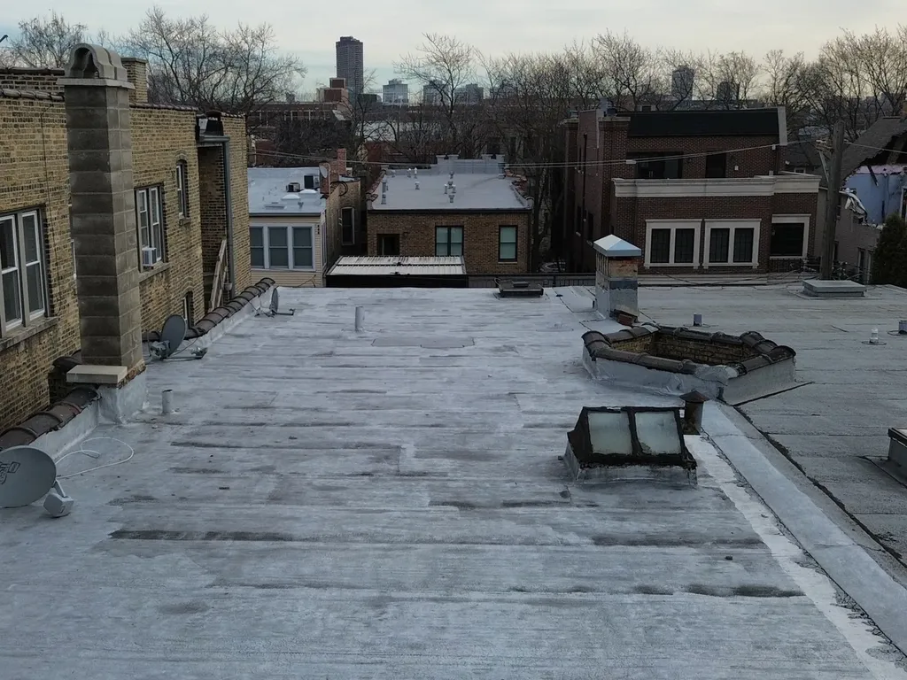3639 North Greenview Avenue Chicago IL 60613