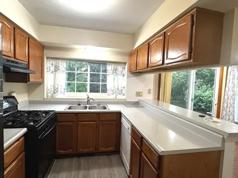 1404 West Sapphire Drive Hoffman Estates IL 60192