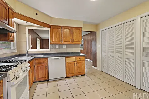916 Chestnut Street Waukegan IL 60085