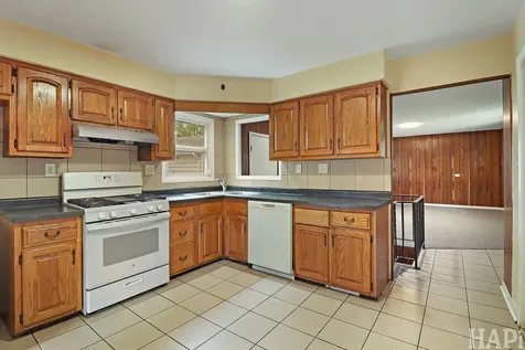 916 Chestnut Street Waukegan IL 60085