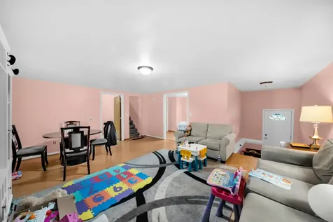 5172 East Center Street Bourbonnais IL 60914