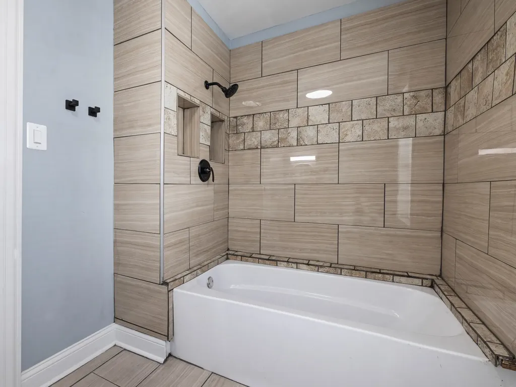 6350 South Wood Street Chicago IL 60636