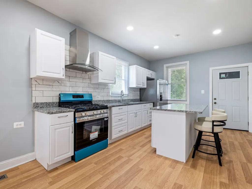 6350 South Wood Street Chicago IL 60636