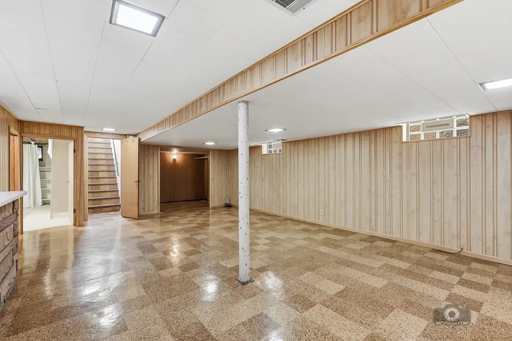 3221 North Pioneer Avenue Chicago IL 60634