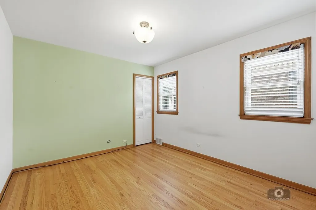 3221 North Pioneer Avenue Chicago IL 60634
