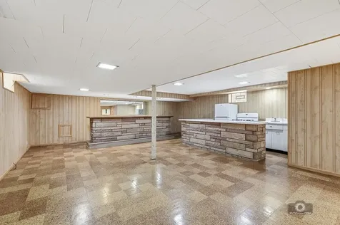 3221 North Pioneer Avenue Chicago IL 60634