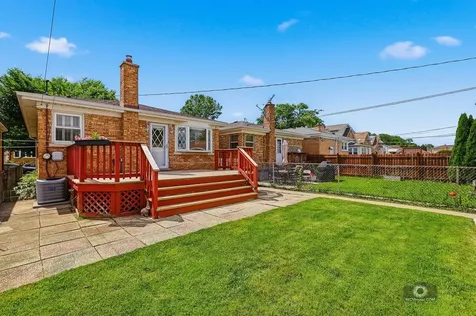 3221 North Pioneer Avenue Chicago IL 60634