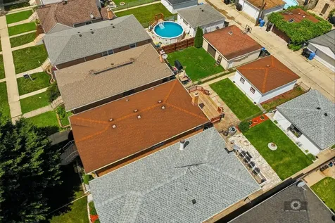 3221 North Pioneer Avenue Chicago IL 60634