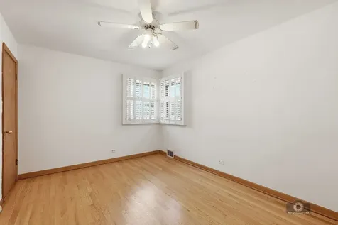 3221 North Pioneer Avenue Chicago IL 60634