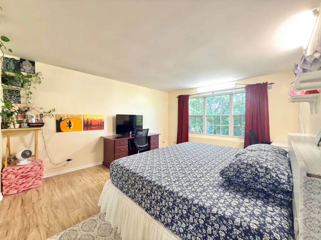 1464 Farington Lane Aurora IL 60504