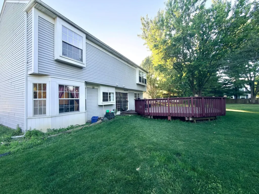 1464 Farington Lane Aurora IL 60504