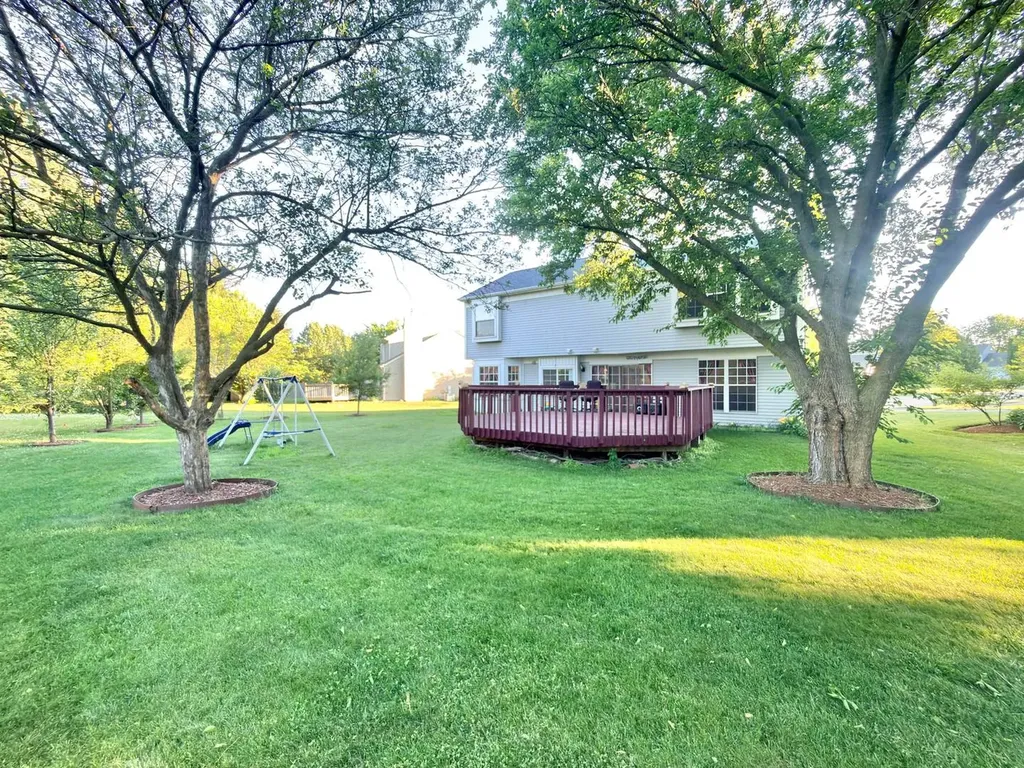 1464 Farington Lane Aurora IL 60504