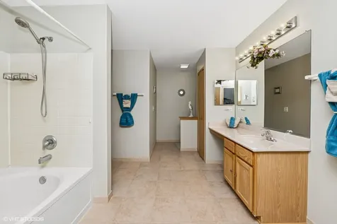 2930 Plumrose Lane Mchenry IL 60050