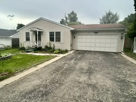 2974 17TH Street Rockford IL 61109