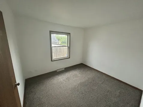 2974 17TH Street Rockford IL 61109