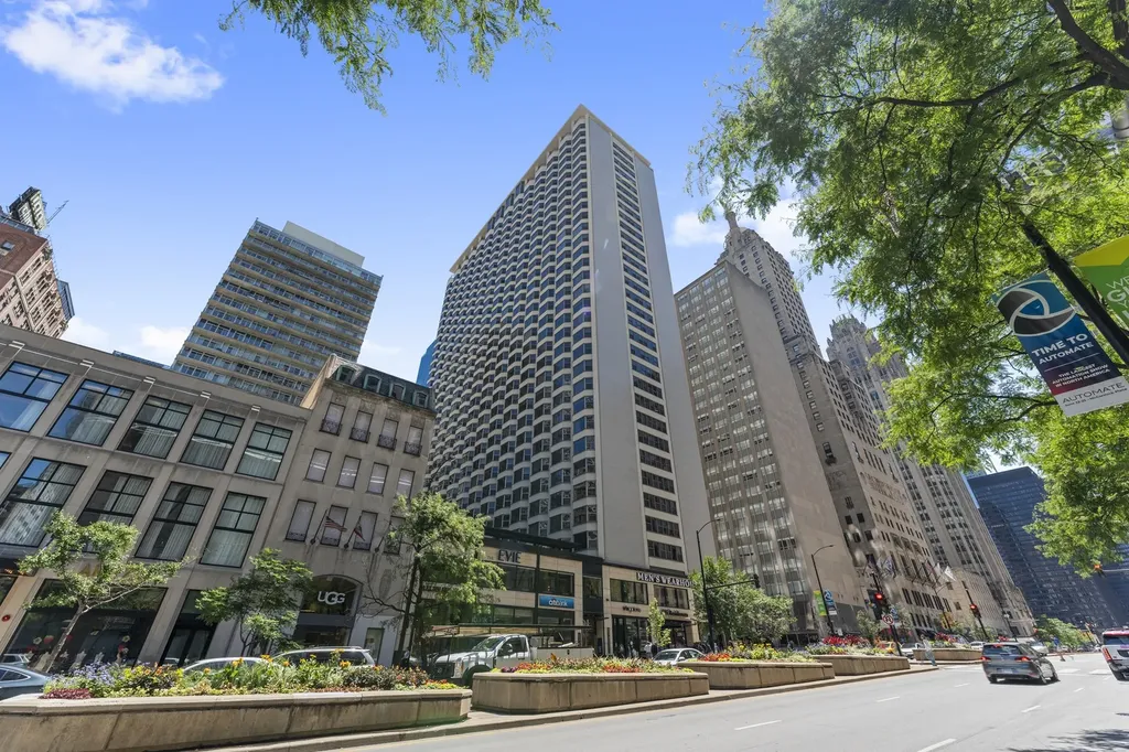 535 North Michigan Avenue Chicago IL 60611