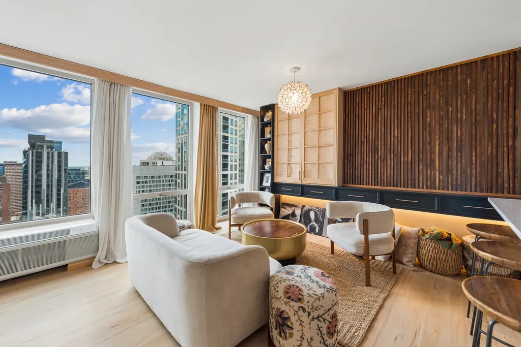 111 East Chestnut Street Chicago IL 60611