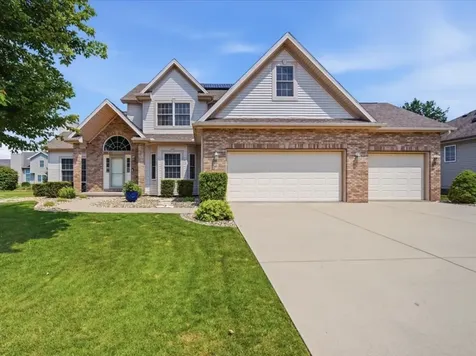 46 Conway Circle Bloomington IL 61704