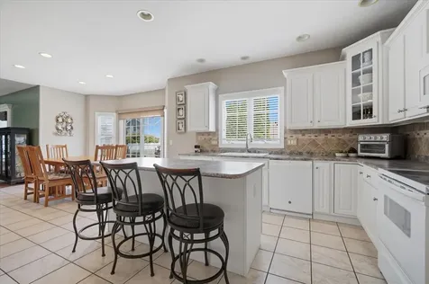 46 Conway Circle Bloomington IL 61704