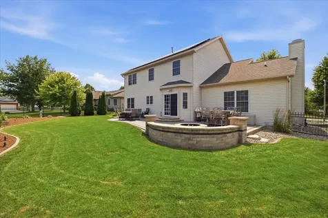 46 Conway Circle Bloomington IL 61704