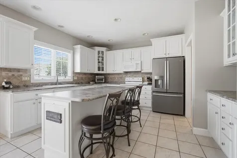 46 Conway Circle Bloomington IL 61704