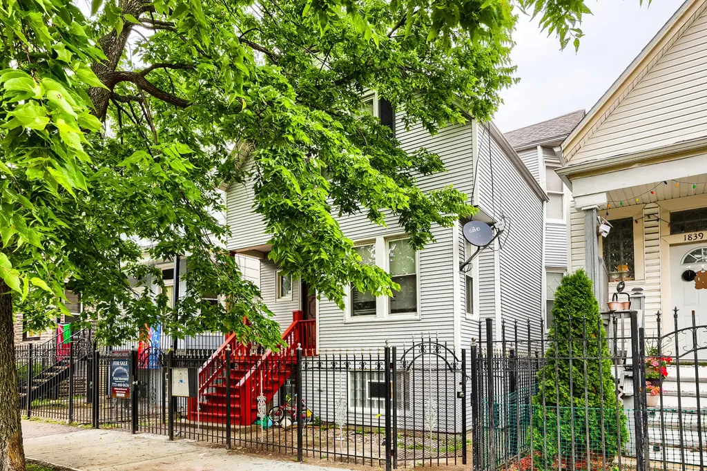 1841 North Keystone Avenue Chicago IL 60639