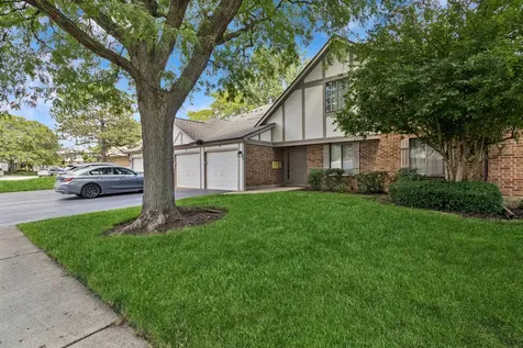 2249 North Enlund Drive Palatine IL 60074