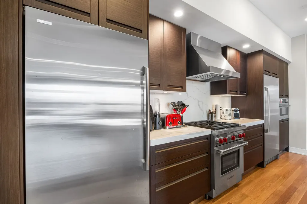 1317 North Larrabee Street Chicago IL 60610