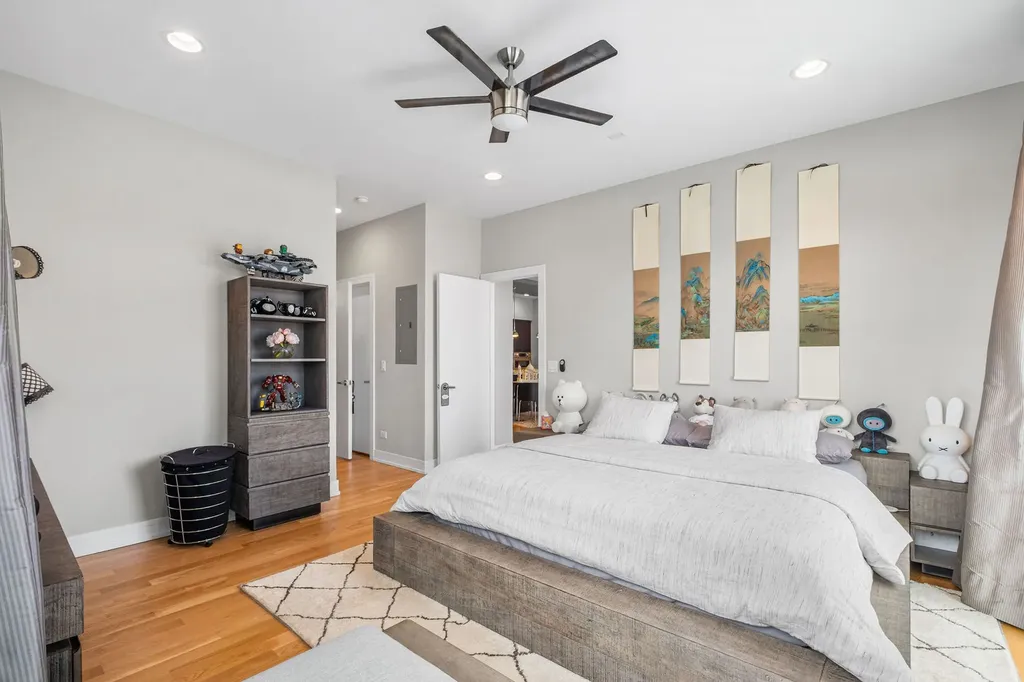 1317 North Larrabee Street Chicago IL 60610