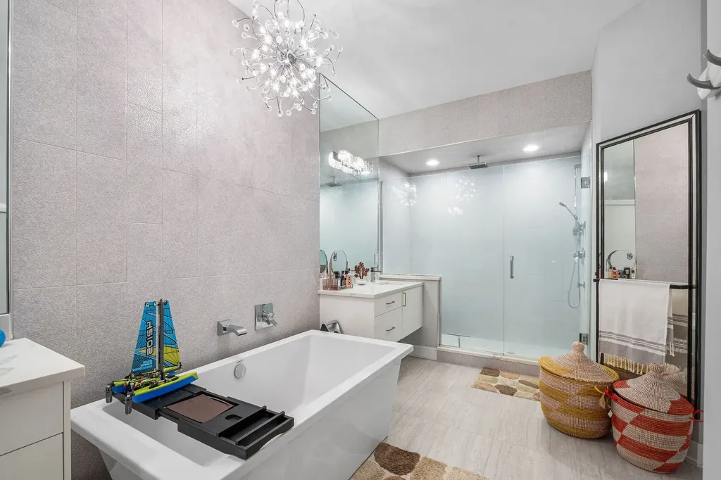 1317 North Larrabee Street Chicago IL 60610