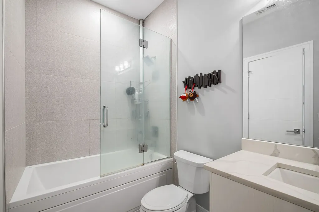 1317 North Larrabee Street Chicago IL 60610