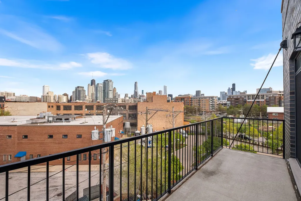 1317 North Larrabee Street Chicago IL 60610