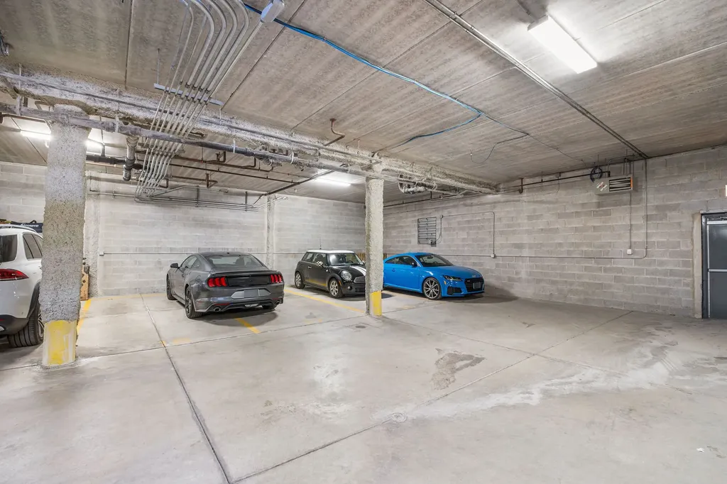 1317 North Larrabee Street Chicago IL 60610