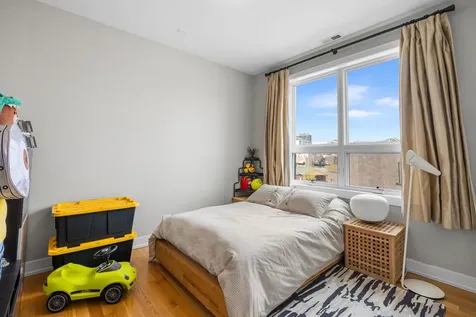 1317 North Larrabee Street Chicago IL 60610
