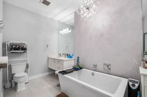 1317 North Larrabee Street Chicago IL 60610