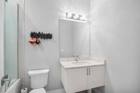 1317 North Larrabee Street Chicago IL 60610