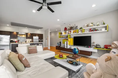 1317 North Larrabee Street Chicago IL 60610