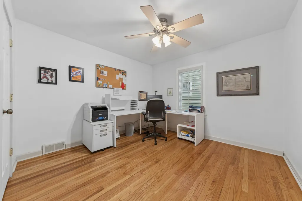 770 Highland Avenue Glen Ellyn IL 60137